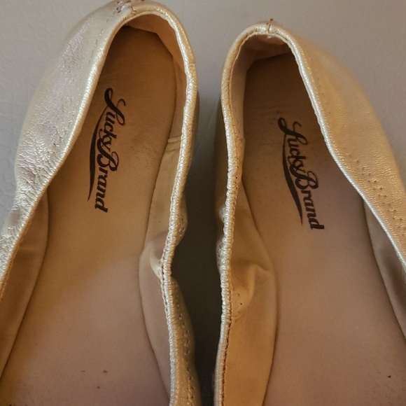 Flats - Picture 2 of 2